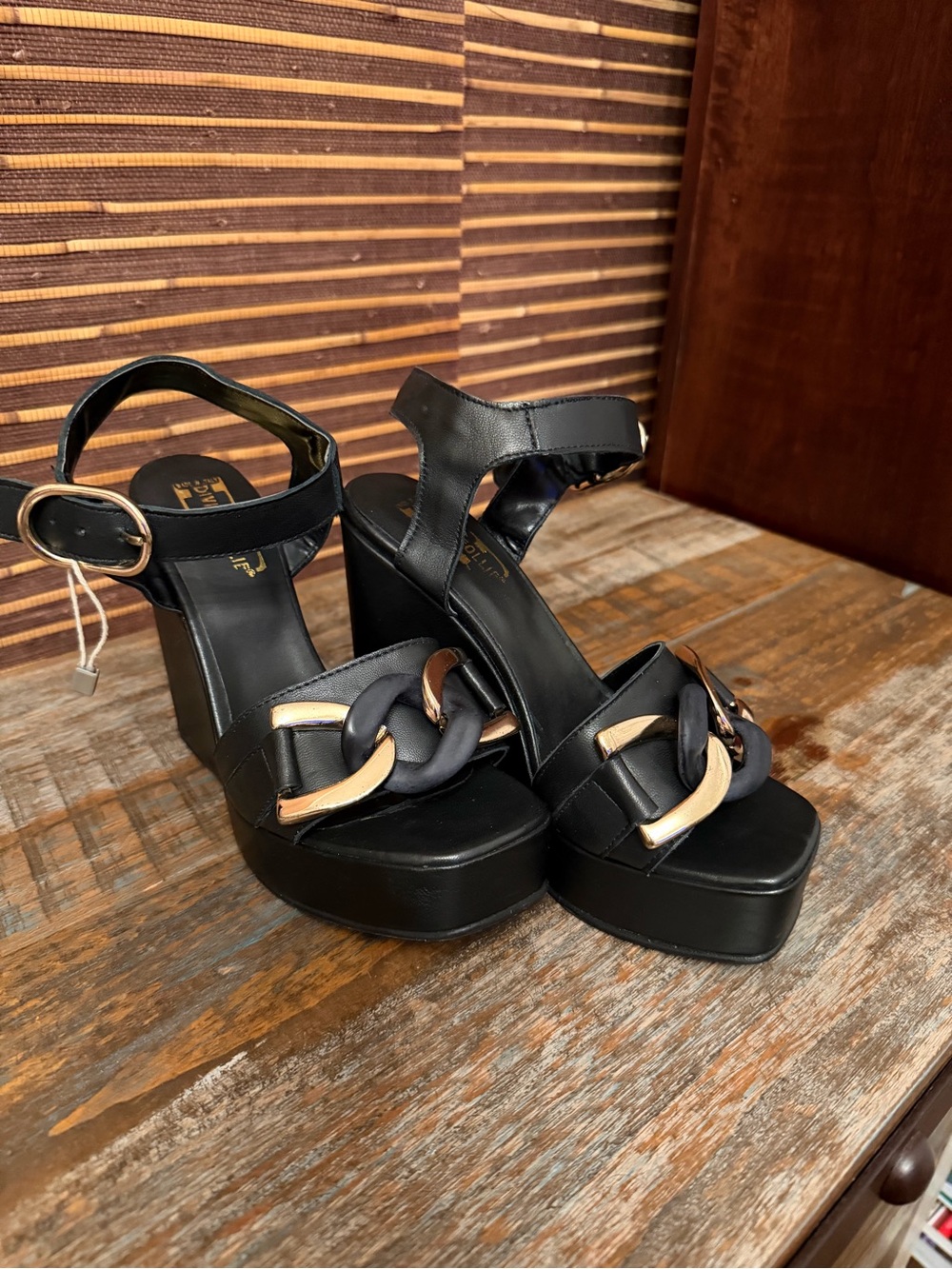 Divine Follie Platform Sandals Size 6  $365